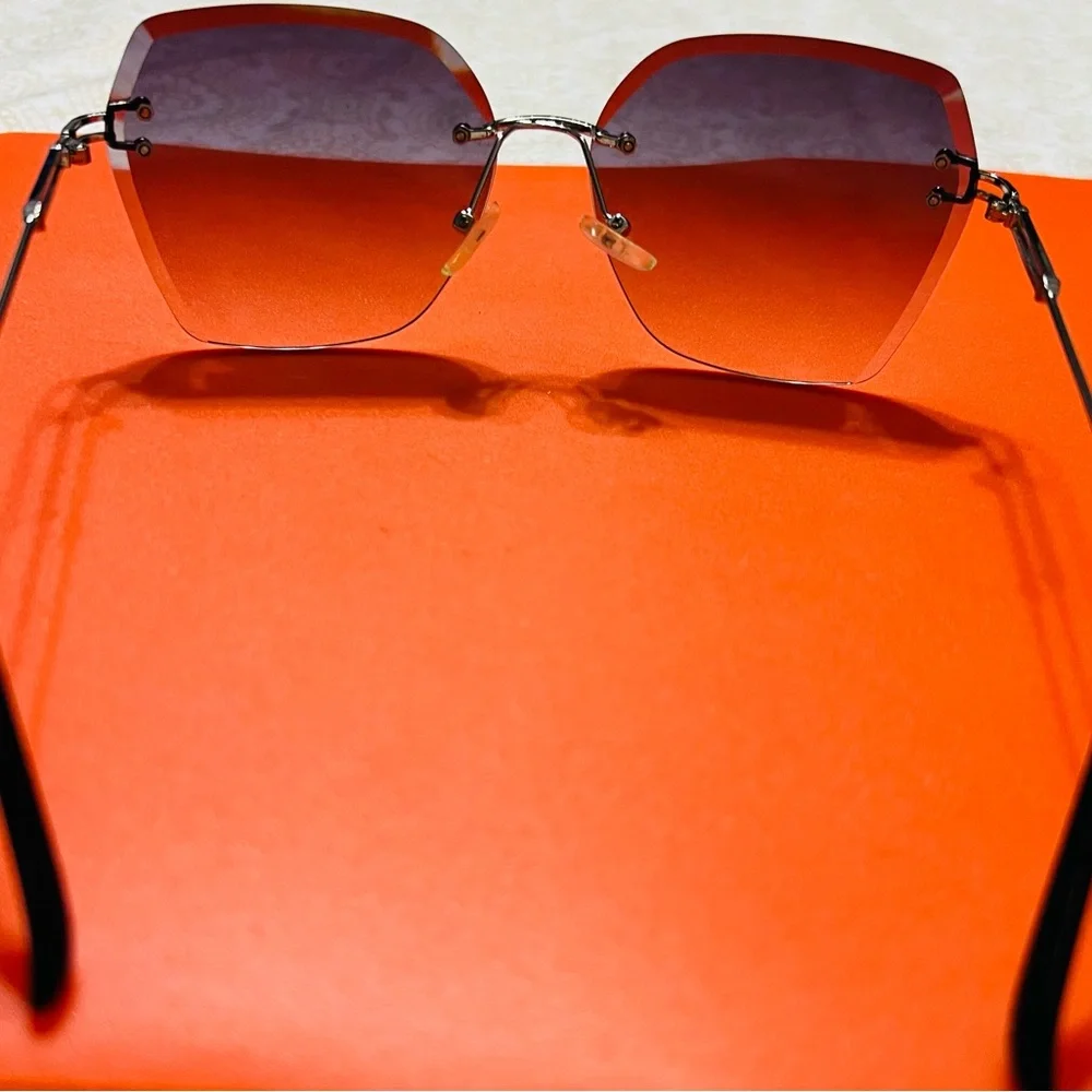 Chic Brown Sunglasses - Picture 5 of 6